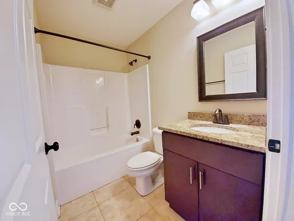 $2,400 | 11504 Grassy Court, Unit 100, Fishers, IN 46037