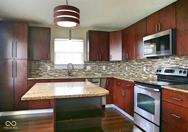 $2,400 | 11504 Grassy Court, Unit 100, Fishers, IN 46037
