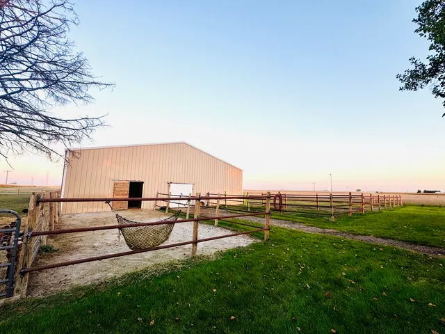 $333,900 | 12944 Ospur Road, Clinton, IL 61727