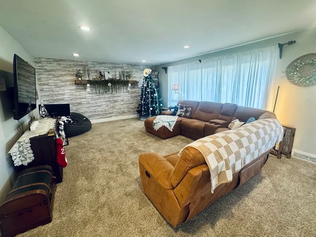 $333,900 | 12944 Ospur Road, Clinton, IL 61727