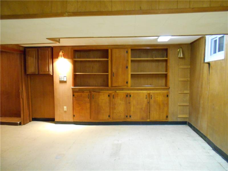 402 Hochberg Road Monroeville, PA 15146 - Photo 21 of 25 Lower level game room measures 22x14.