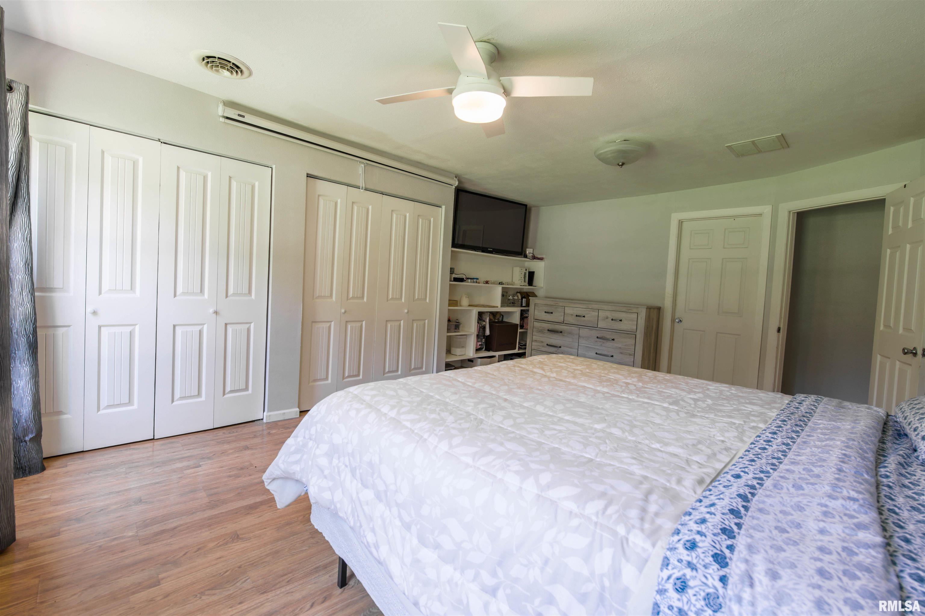 1562 Spring Bay Road East Peoria, IL 61611 - Photo 30 of 52