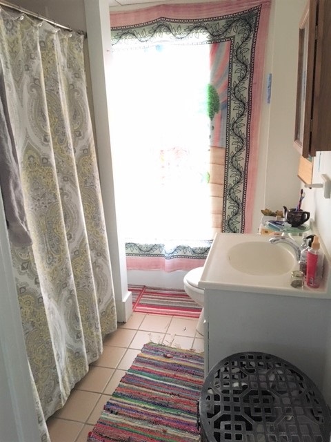 31 Knight Street Rochester, NH 03867 - Photo 3 of 19