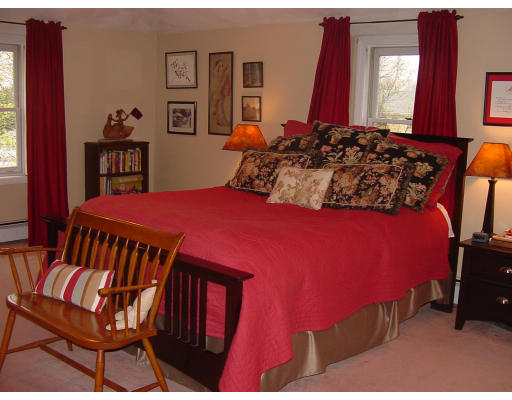 32 Old Nahant Road Wakefield, MA 01880 - Photo 4 of 6 Gallery Image 4
