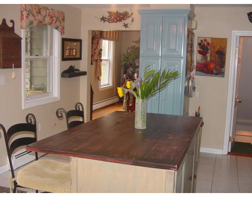 32 Old Nahant Road Wakefield, MA 01880 - Photo 6 of 6 Gallery Image 6