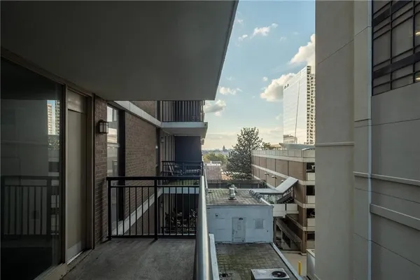 $150,000 | 620 Peachtree Street Northeast, Unit 502, Atlanta, GA 30308
