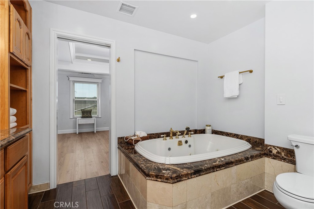 14681 Danborough Road Tustin, CA 92780 - Photo 33 of 47 Primary Bath