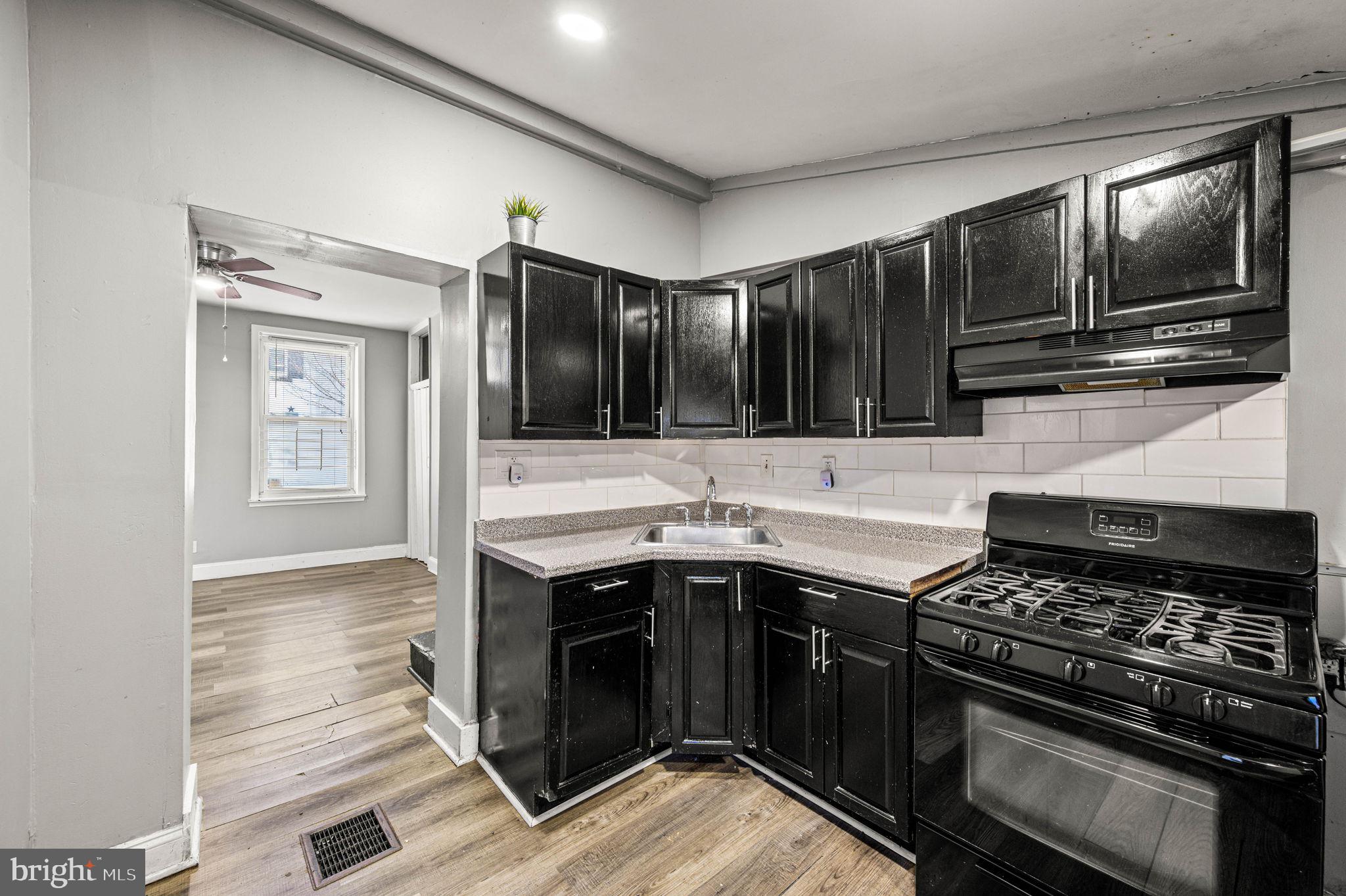 1432 North 4th Street Philadelphia, PA 19122 - Photo 7 of 23