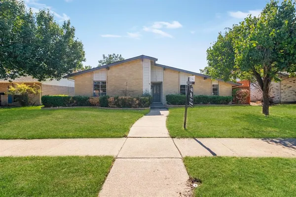 $2,400 | 3310 Flagstone Drive, Garland, TX 75044