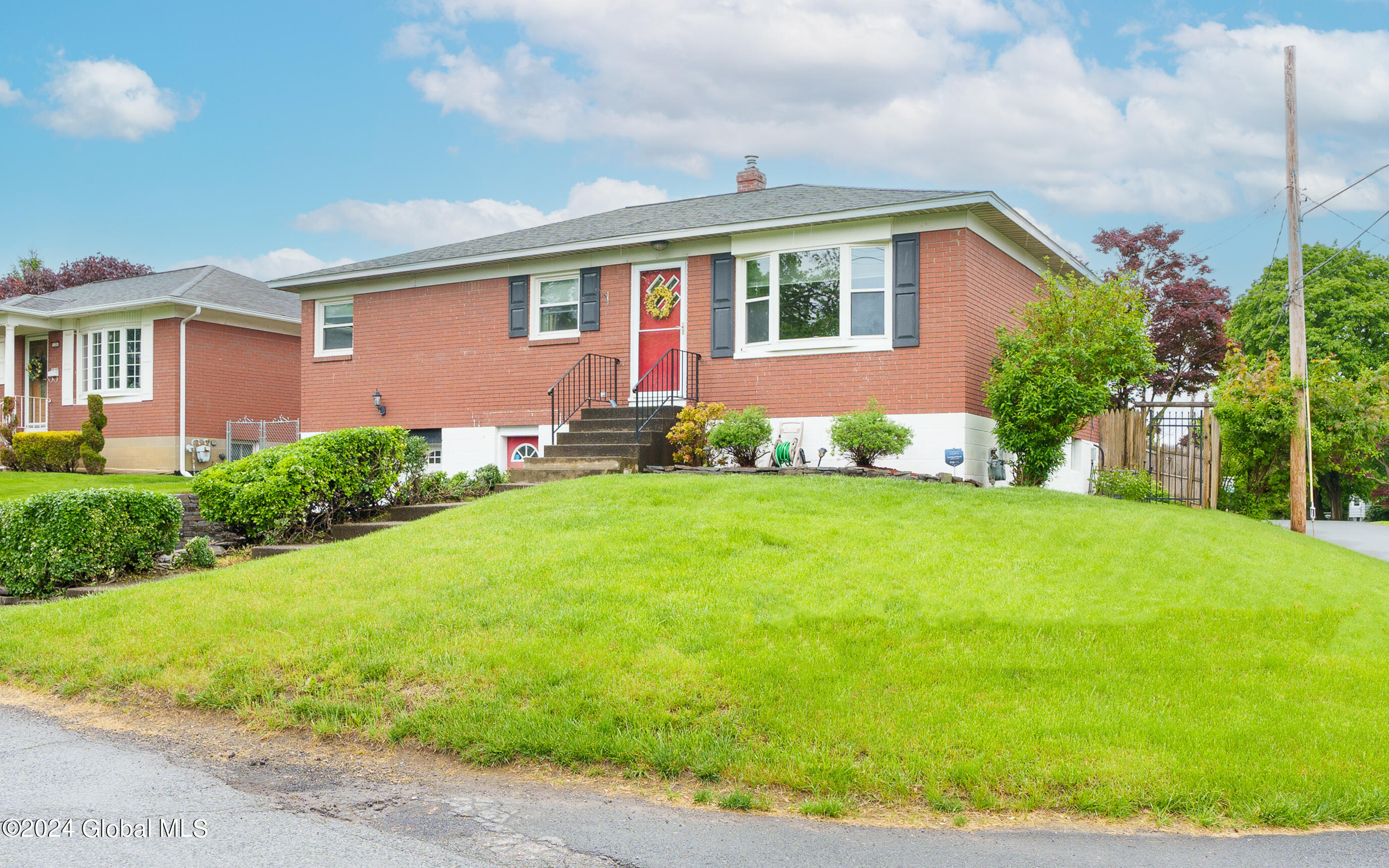 122 Russell Road Albany, NY 12203 - Photo 1 of 39 006-122-Russell-Rd