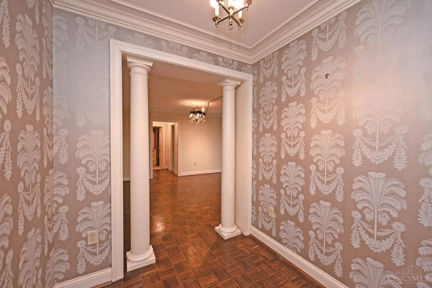 2444 Madison Road, Unit 805 Cincinnati, OH 45208 - Photo 9 of 45 Gallery Image 9