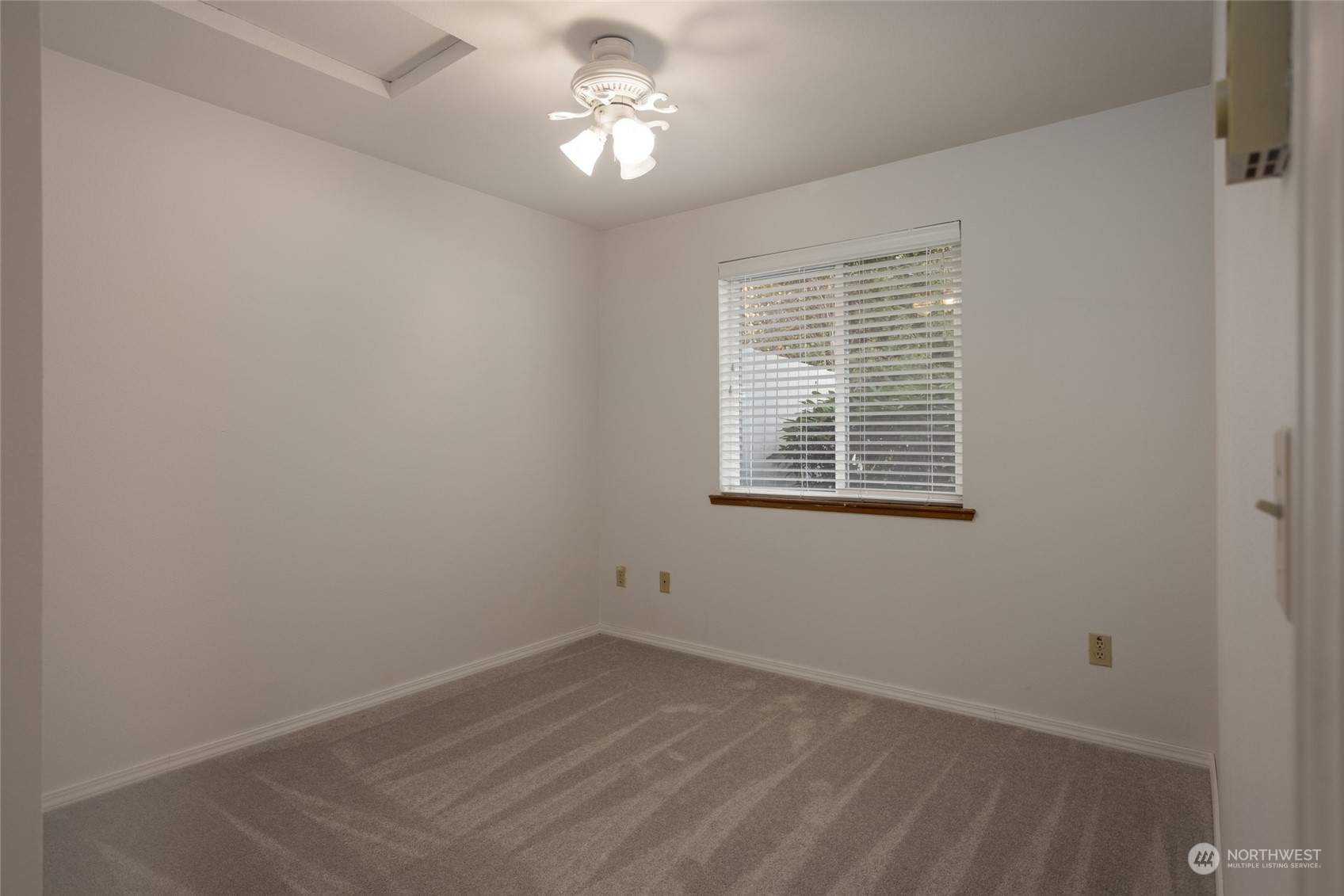803 South Laventure Road, Unit D Mount Vernon, WA 98274 - Photo 10 of 15 Gallery Image 10
