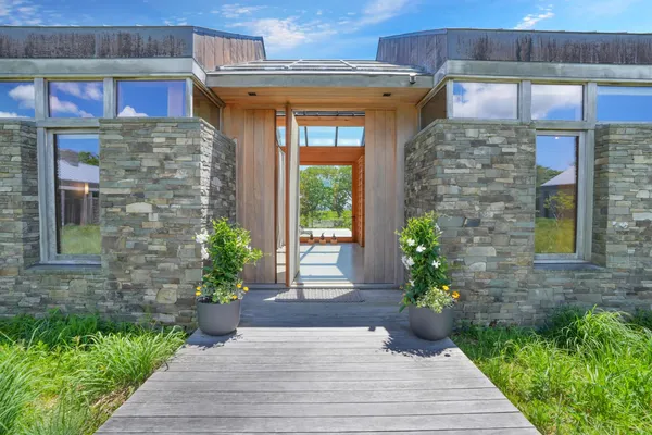 $19,900,000 | 33 Boldwater Road, Edgartown, MA 02539