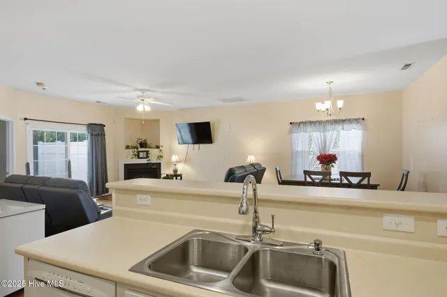 $275,000 | 1616 Honeybee Lane, Wilmington, NC 28412