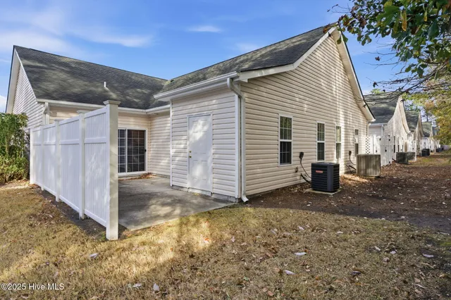$275,000 | 1616 Honeybee Lane, Wilmington, NC 28412