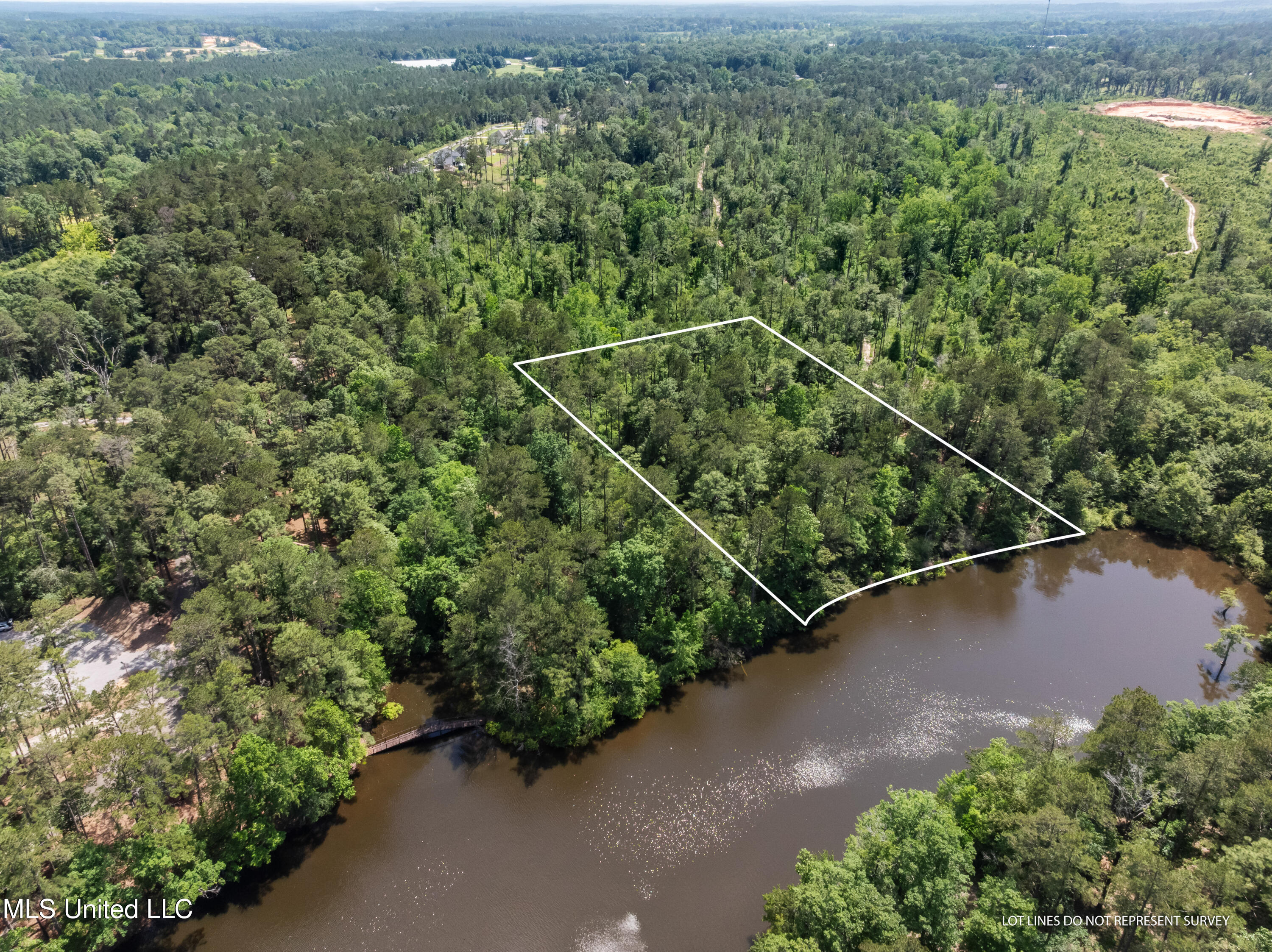 8 Acres Bridgewater Subdivision Sumrall, MS 39482 - Photo 1 of 3 00_Bridgewater_Lot_A-1