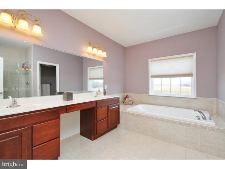 785 Chelsea Glenn Road Clarksboro, NJ 08020 - Photo 16 of 24 Master Bathroom