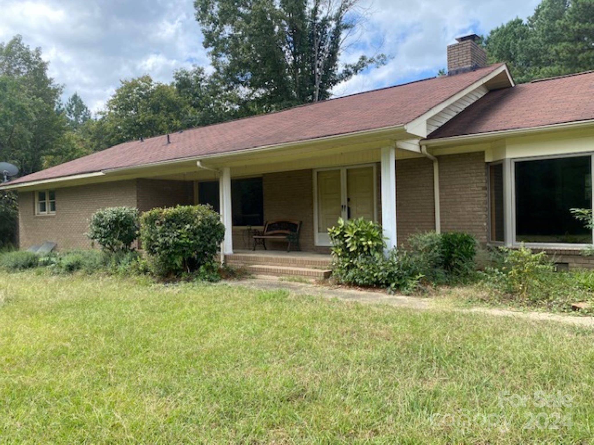 1089 Cedar Spring Road York, SC 29745 - Photo 2 of 27 Gallery Image 2