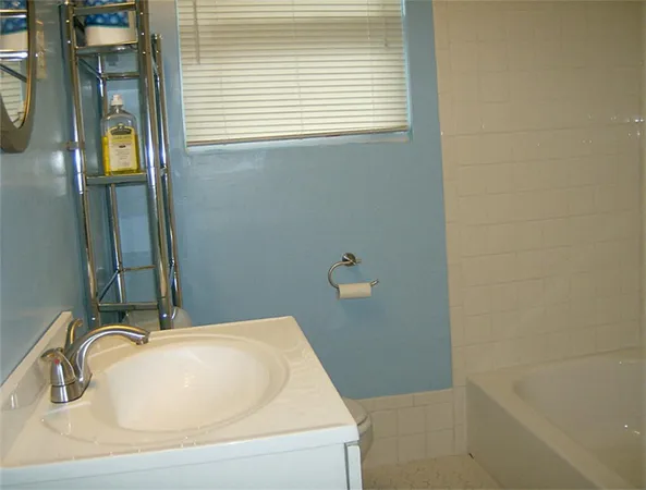 $2,200 | 5815 Farwell Drive, Houston, TX 77035