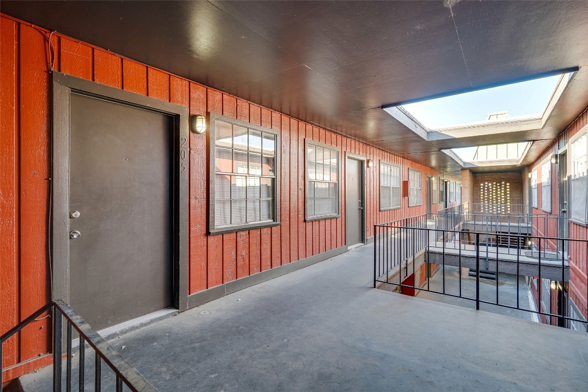 307 East 31st Street, Unit 205 Austin, TX 78705 - Photo 27 of 35 View of stable