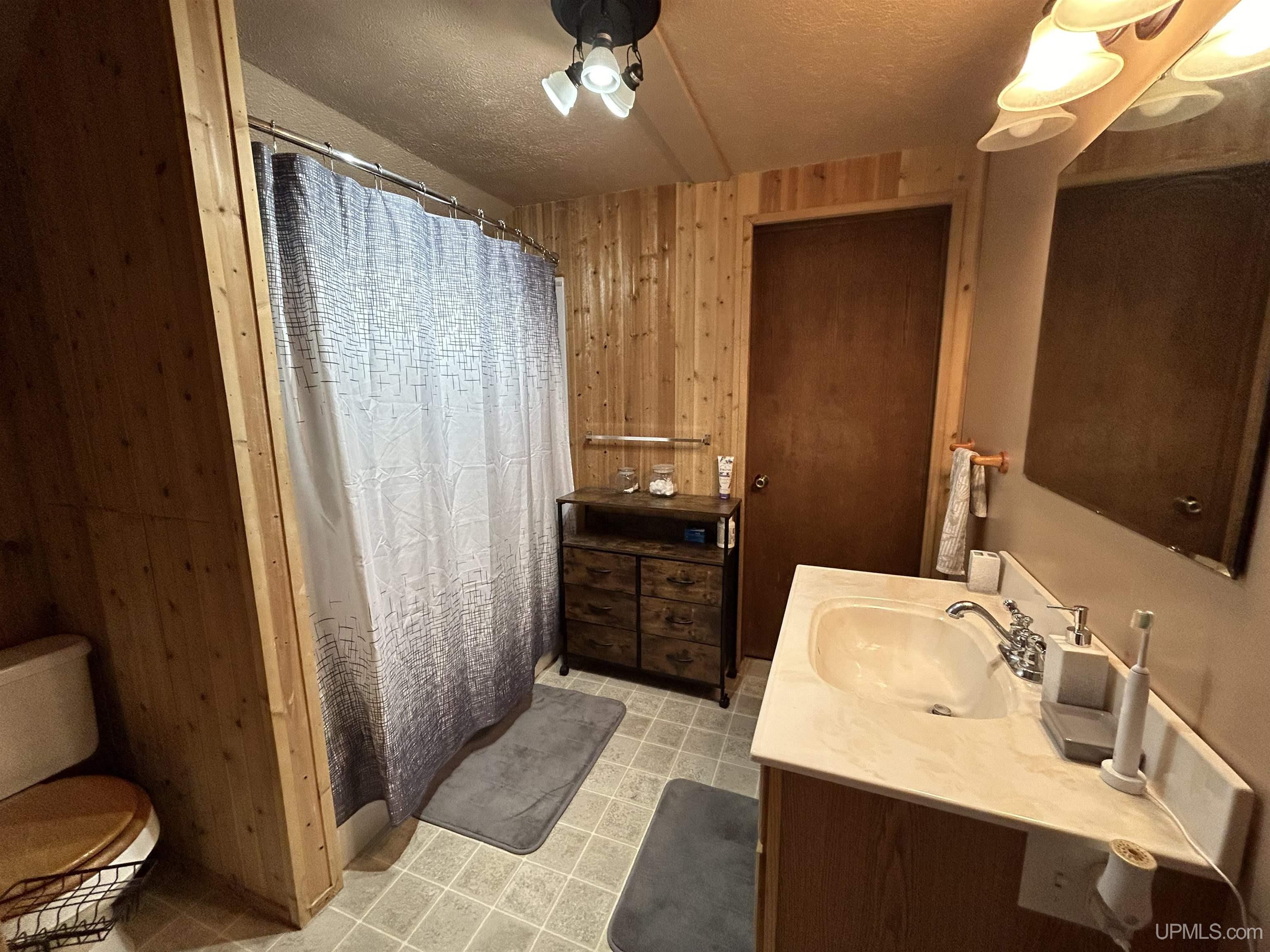220 West Ridge Street Ishpeming, MI 49849 - Photo 14 of 22
