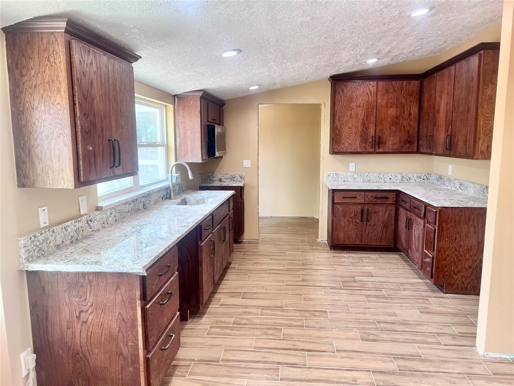 9115 Puritan Way Rosharon, TX 77583 - Photo 7 of 9