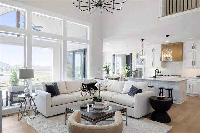 $899,350 | 12407 West 183rd Terrace, Overland Park, KS 66013