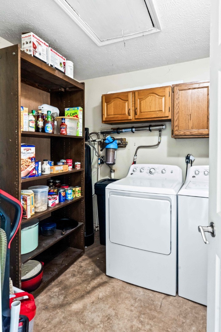 209 Woodrig Road Bloomington, IL 61704 - Photo 35 of 49