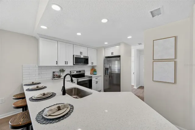 $425,000 | 2702 West St John Street, Tampa, FL 33607