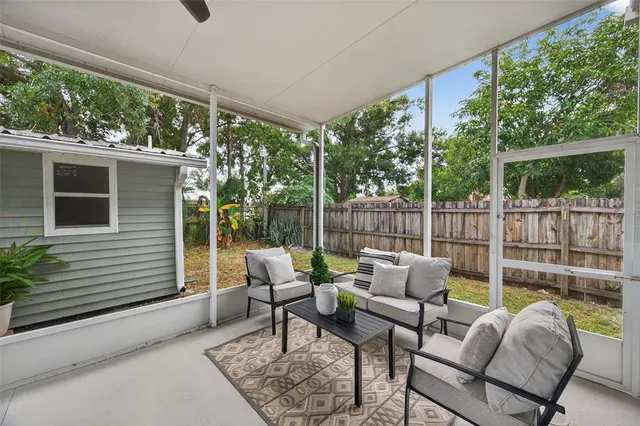 $425,000 | 2702 West St John Street, Tampa, FL 33607