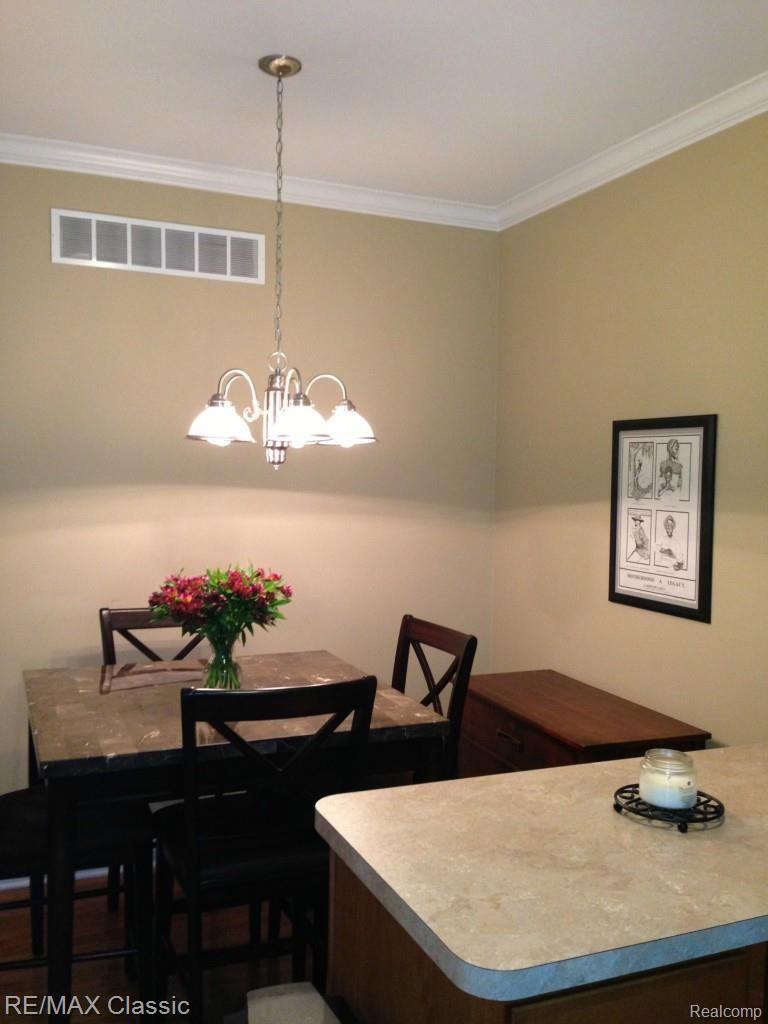 41484 Glade Road, Unit 57 Canton, MI 48187 - Photo 11 of 25 AMPLE EATING AREA