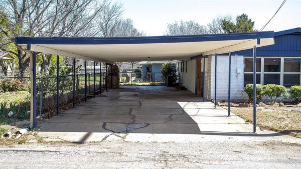 $115,000 | 1116 West Howard Street, Olney, TX 76374
