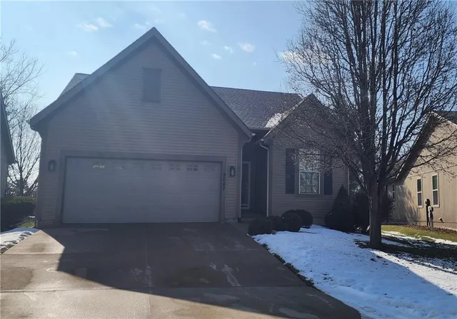 $475,000 | 9047 Meadow View Drive, Lenexa, KS 66227