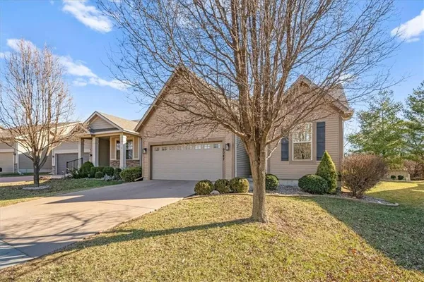 $475,000 | 9047 Meadow View Drive, Lenexa, KS 66227