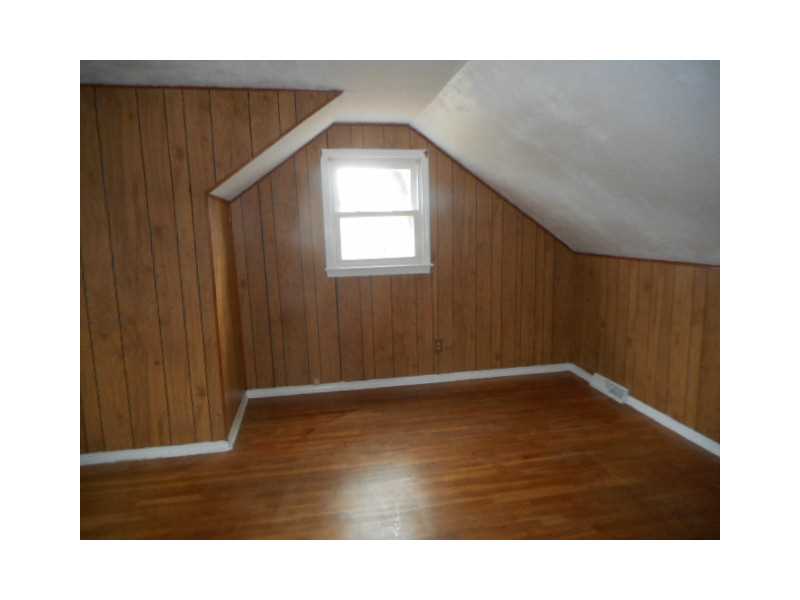 34 Ridgeway Drive Warren, RI 02885 - Photo 11 of 14 Bedroom.