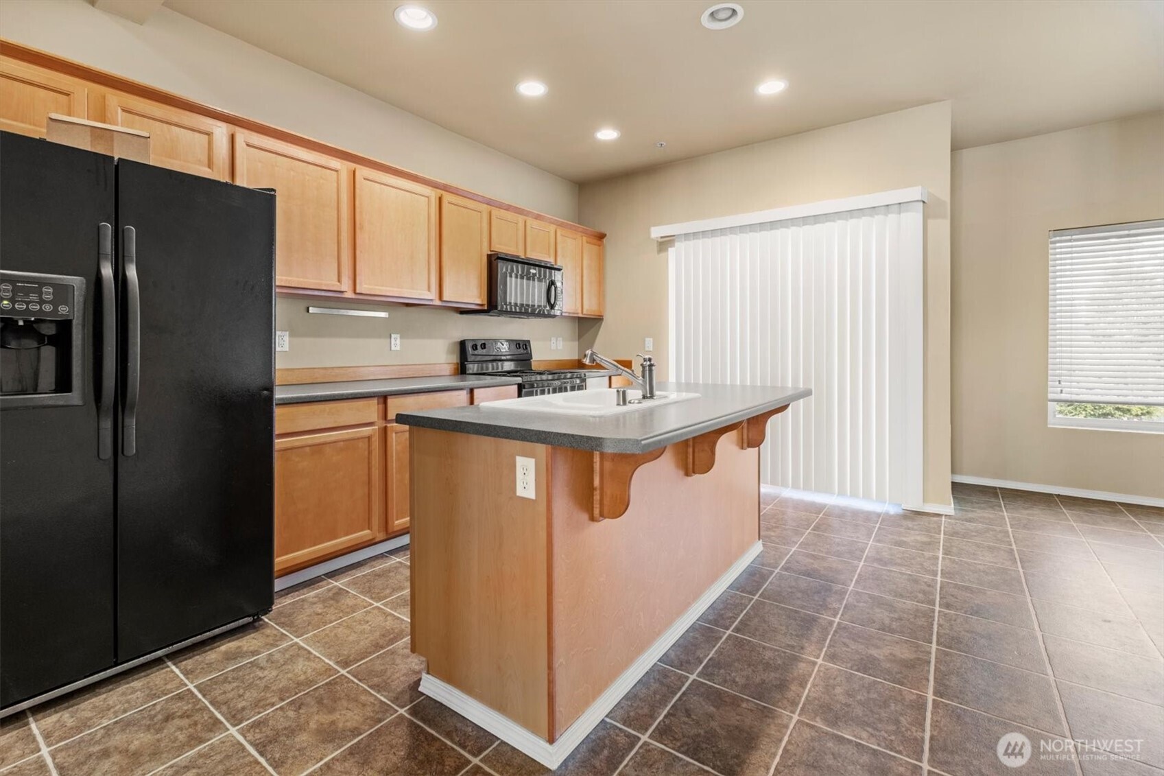 5305 Military Road East, Unit D Tacoma, WA 98446 - Photo 13 of 31