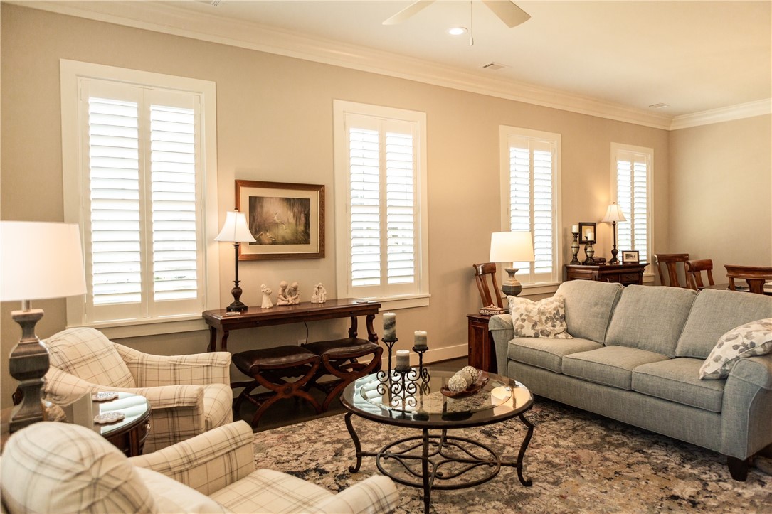 210 Tuttle Street Clemson, SC 29631 - Photo 6 of 39 Living area