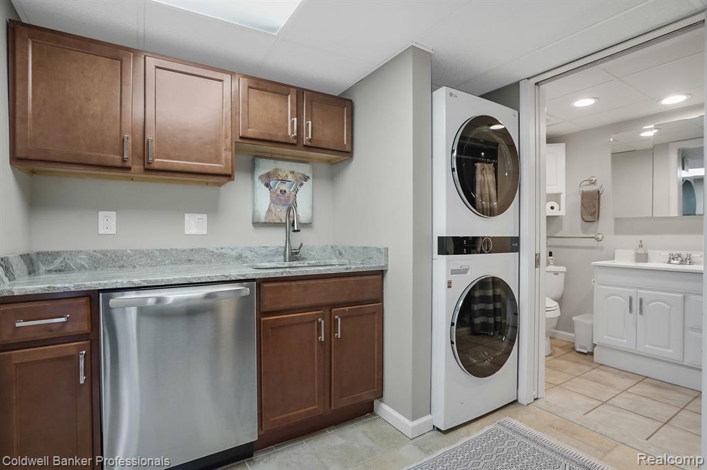 400 Red Oak Lane Rochester Hills, MI 48307 - Photo 28 of 48