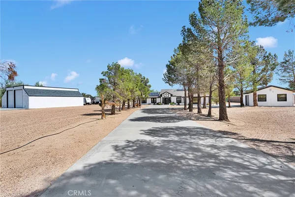 $628,000 | 37077 Coyote Lake Road, Newberry Springs, CA 92365