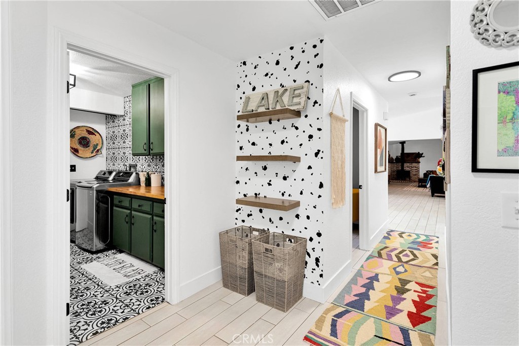 37077 Coyote Lake Road Newberry Springs, CA 92365 - Photo 20 of 58 a living room with furniture and decor