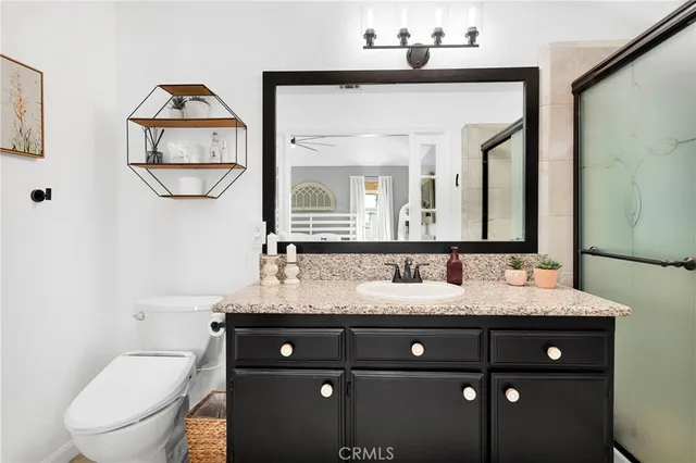 a view of livingroom with furniture