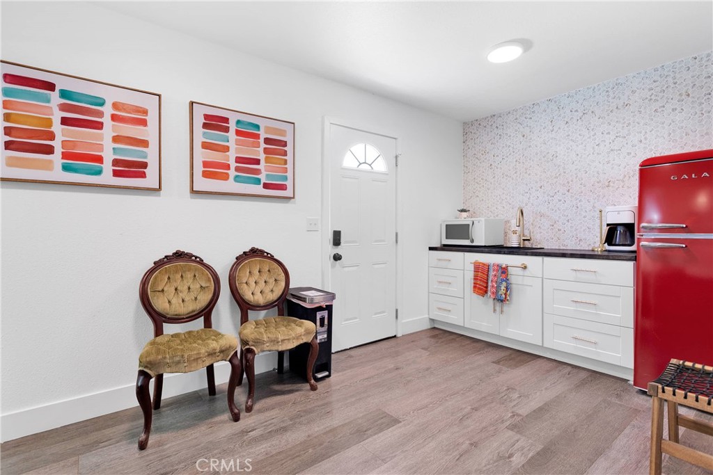 37077 Coyote Lake Road Newberry Springs, CA 92365 - Photo 50 of 58 a view with a table and a chair