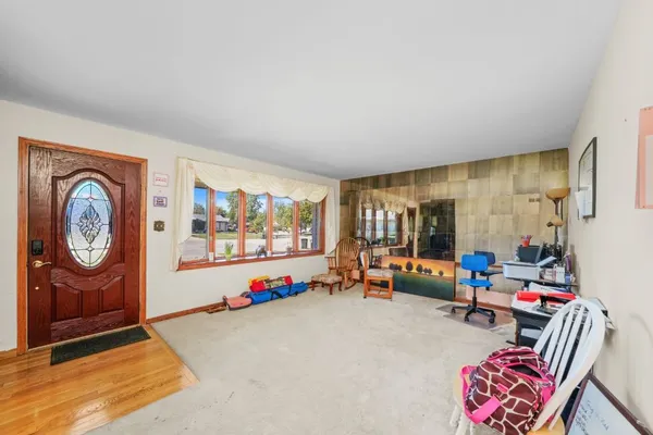 $500,000 | 245 Tanglewood Court, Elk Grove Village, IL 60007