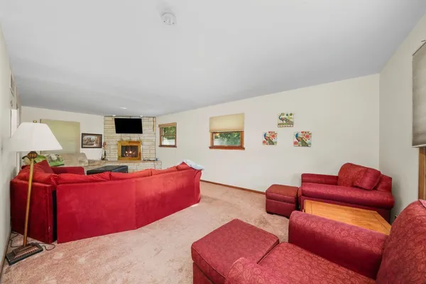 $500,000 | 245 Tanglewood Court, Elk Grove Village, IL 60007