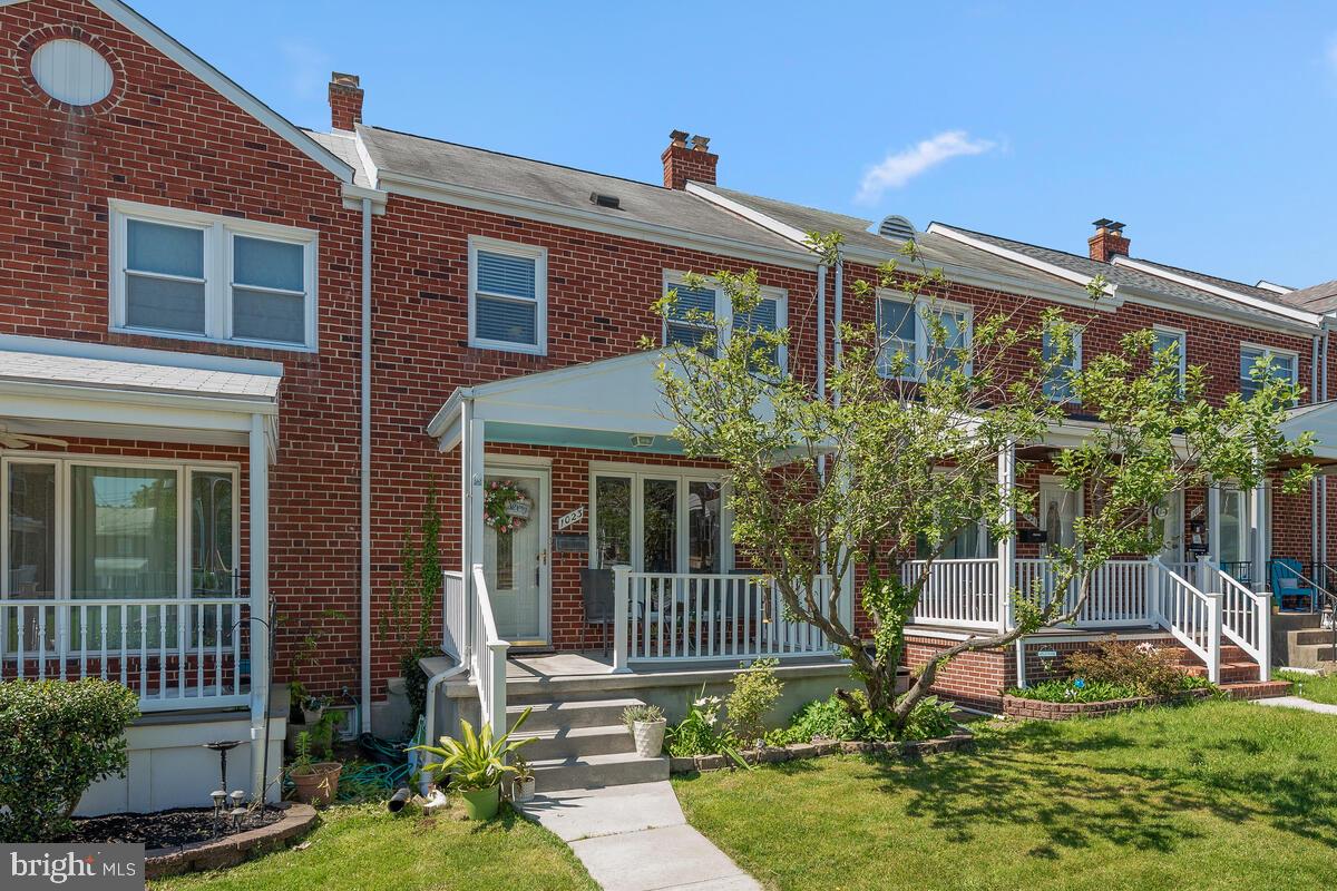 1023 Downton Road Baltimore, MD 21227 - Photo 3 of 37