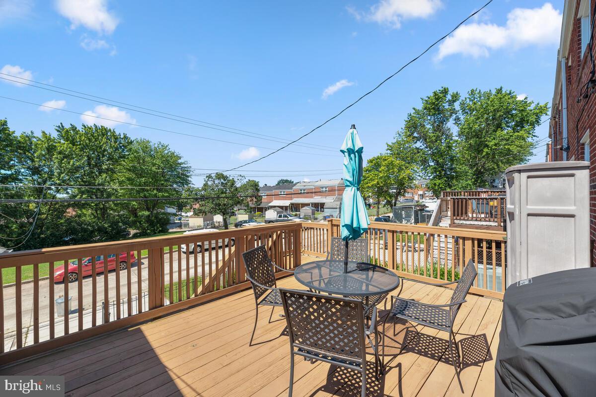 1023 Downton Road Baltimore, MD 21227 - Photo 30 of 37