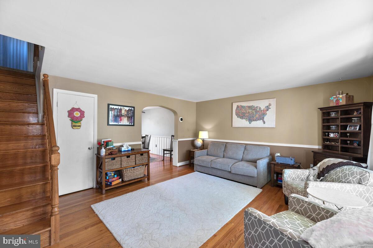 1023 Downton Road Baltimore, MD 21227 - Photo 8 of 37