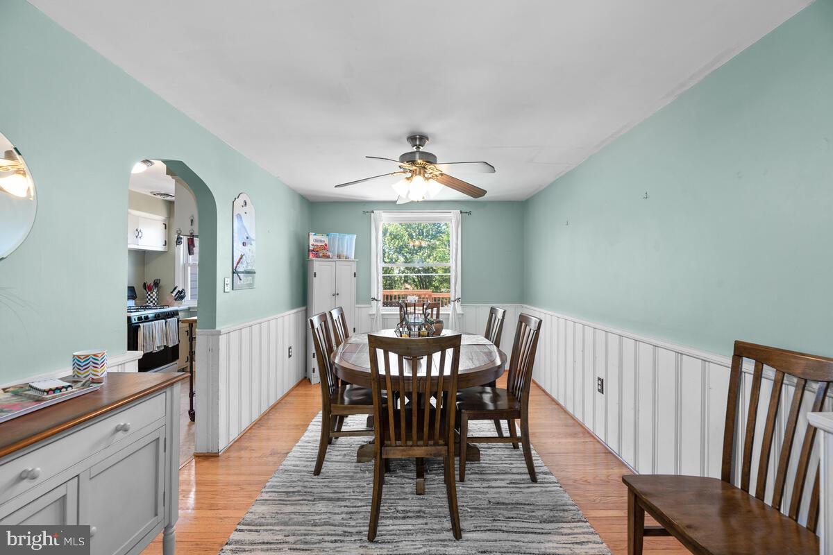 1023 Downton Road Baltimore, MD 21227 - Photo 9 of 37