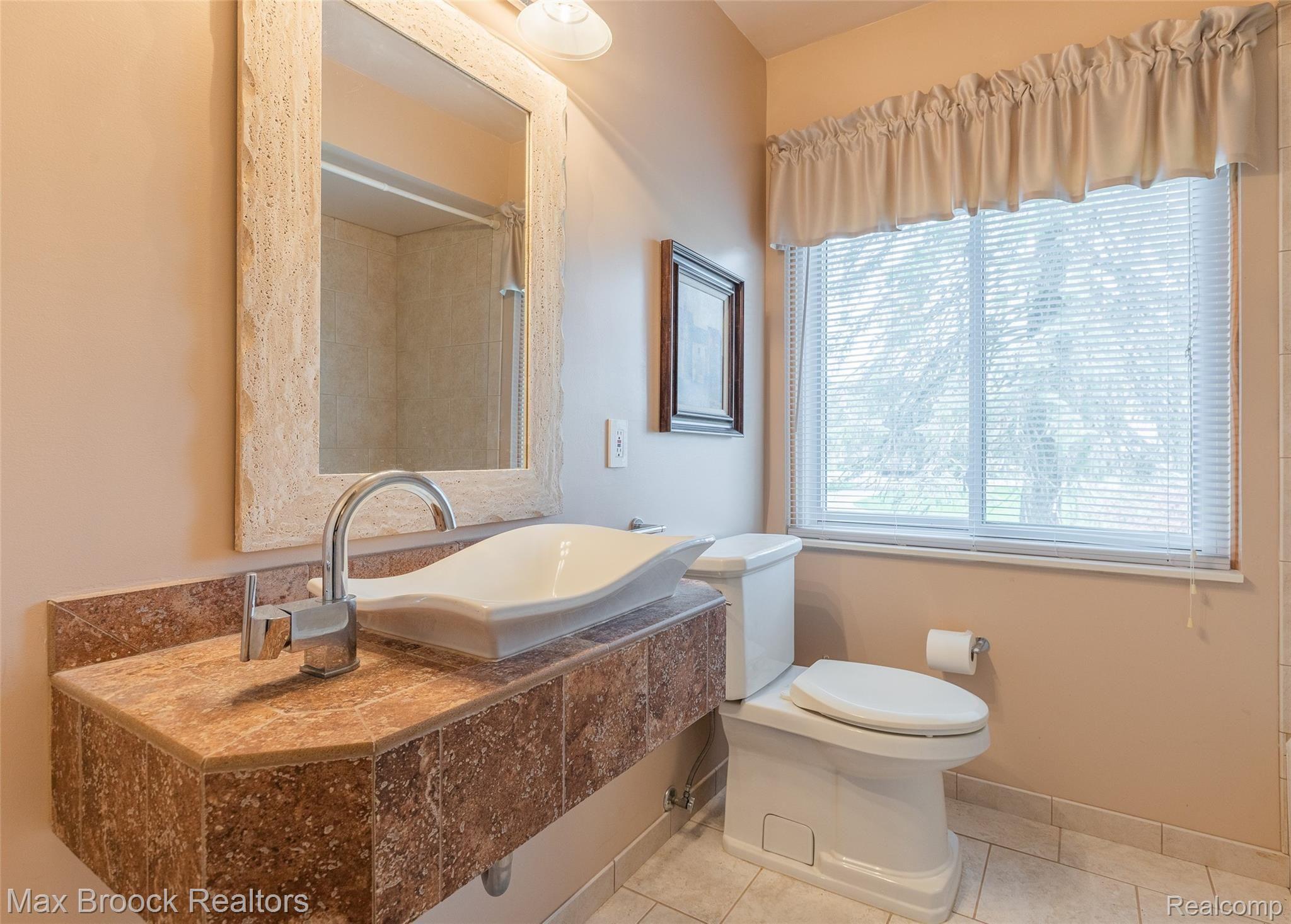 2355 West Wattles Road Troy, MI 48098 - Photo 46 of 53 2355 W Wattles-46.jpg