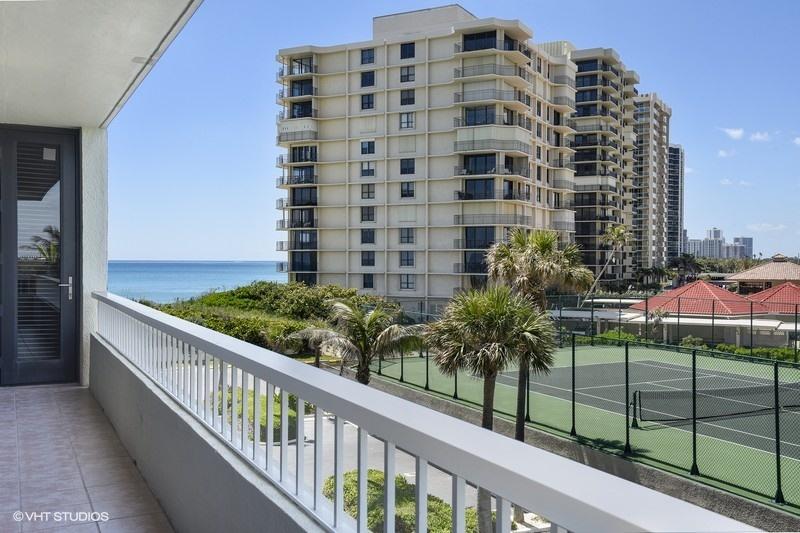 5510 North Ocean Drive, Unit 3D Singer Island, FL 33404 - Photo 11 of 31 Balcony SE View
